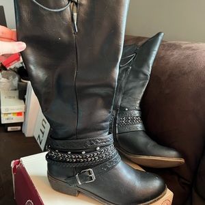 Black Boots from Authentic American Heritage So. Size 10
